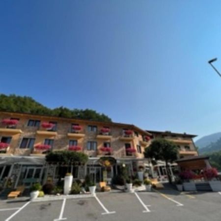 Hotel Iscla Edolo Ngoại thất bức ảnh