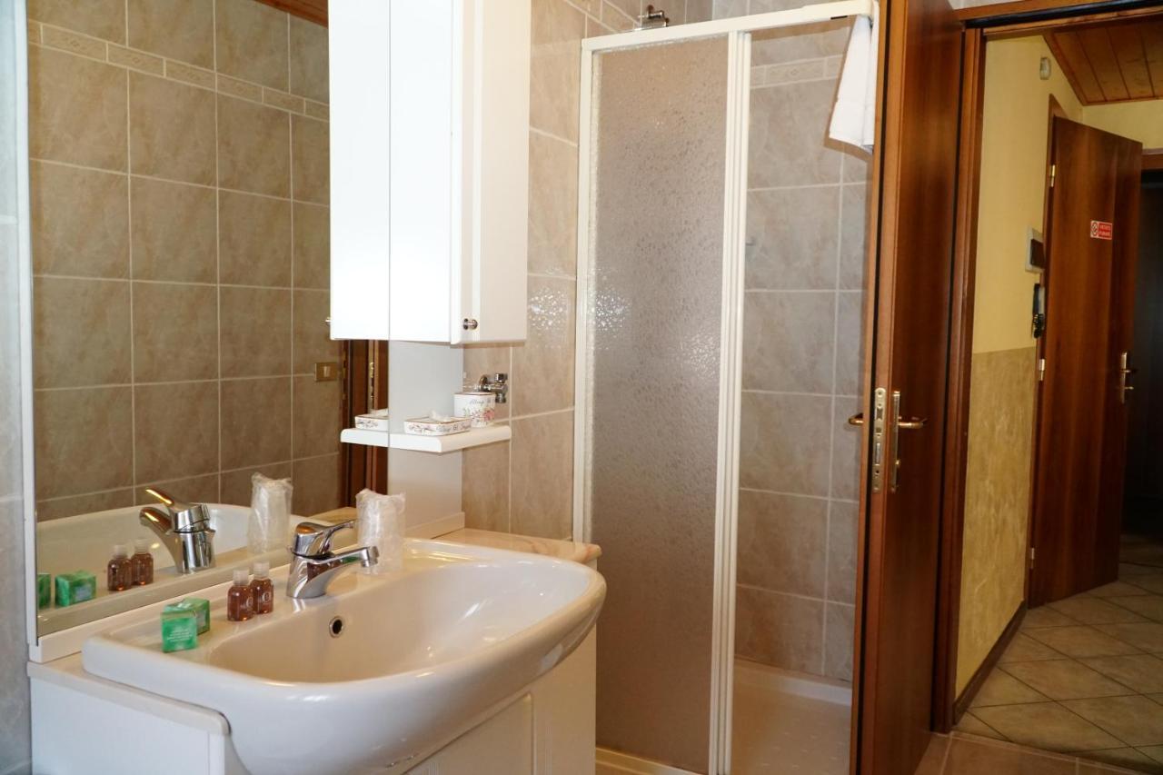 Hotel Iscla Edolo Ngoại thất bức ảnh