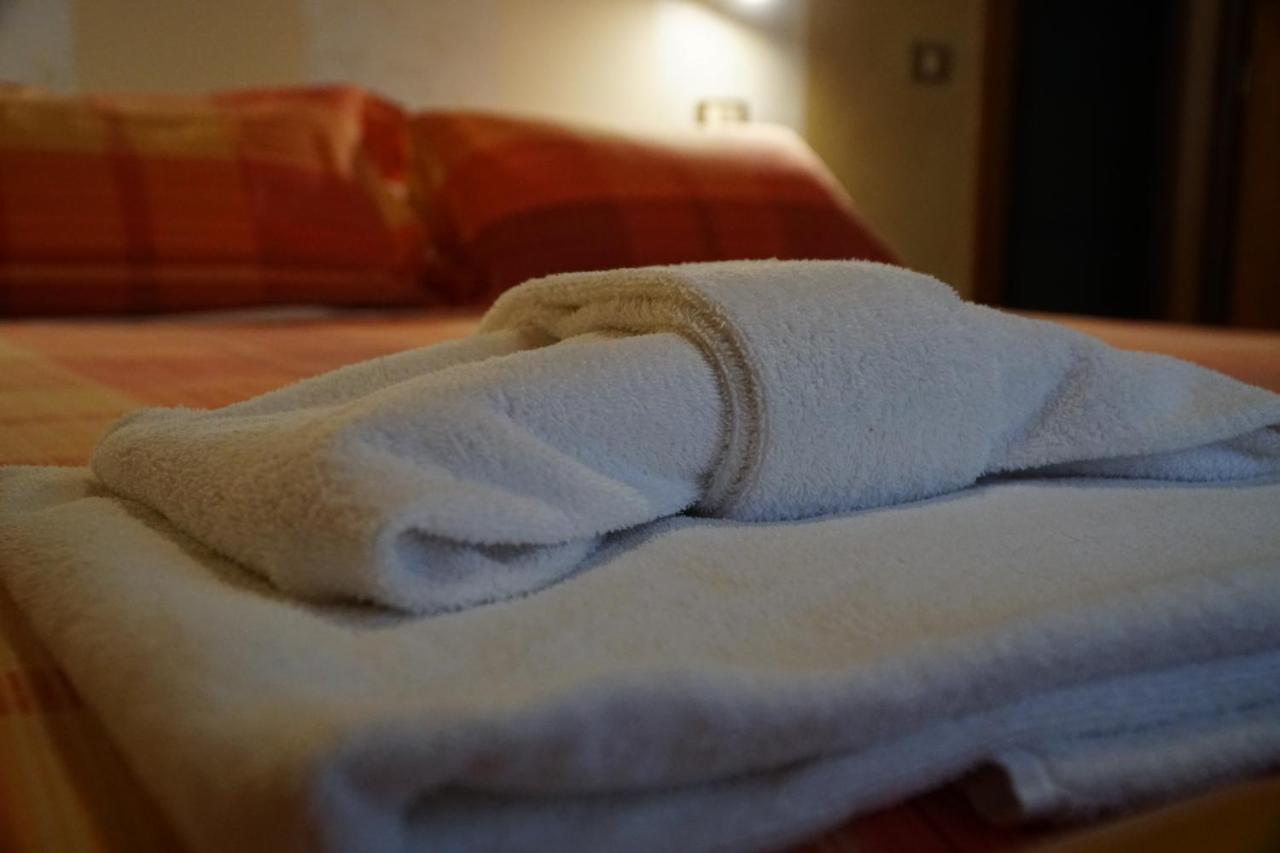 Hotel Iscla Edolo Ngoại thất bức ảnh