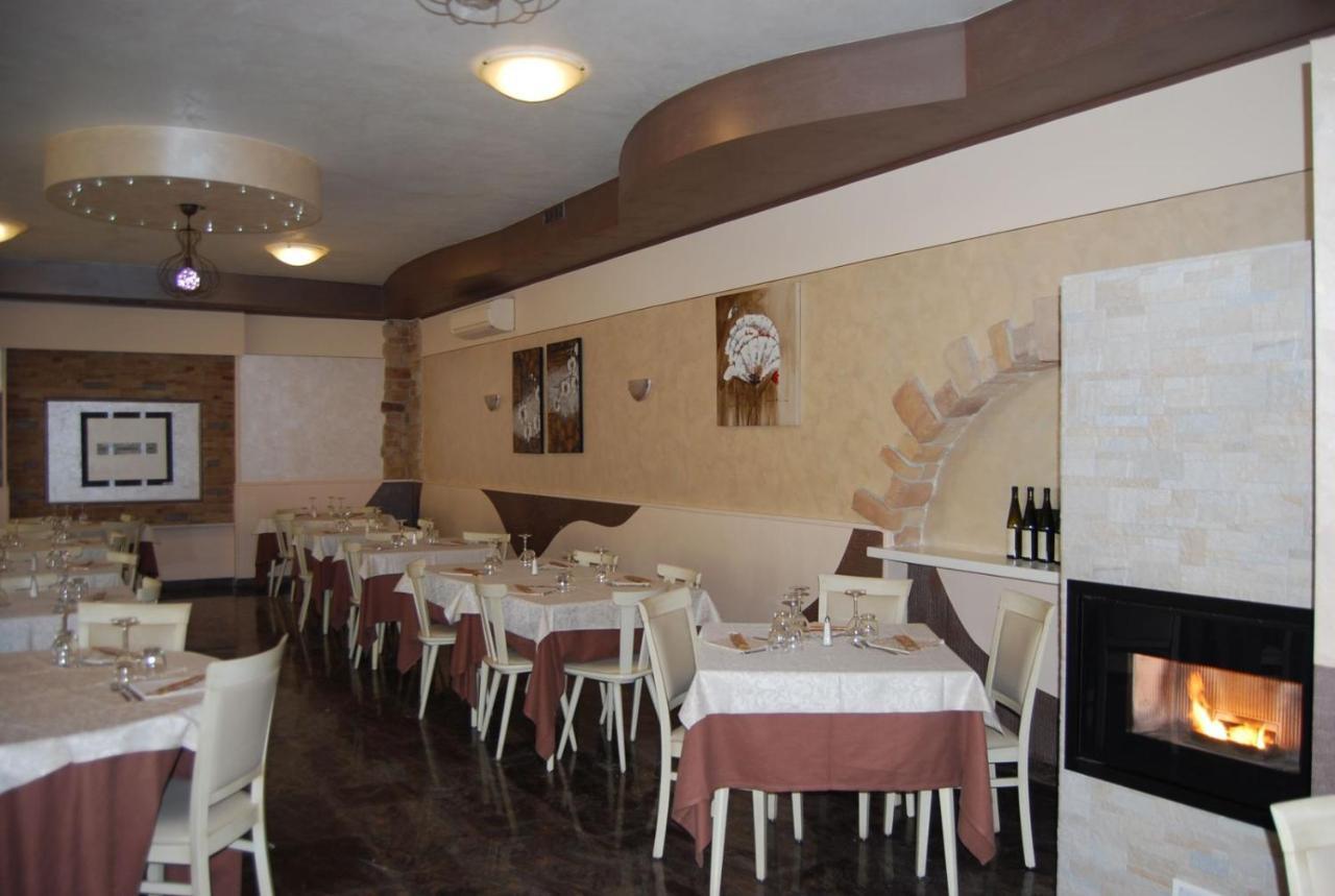 Hotel Iscla Edolo Ngoại thất bức ảnh